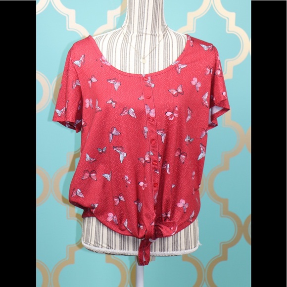 SO Tops - ***Butterfly Crop Top
